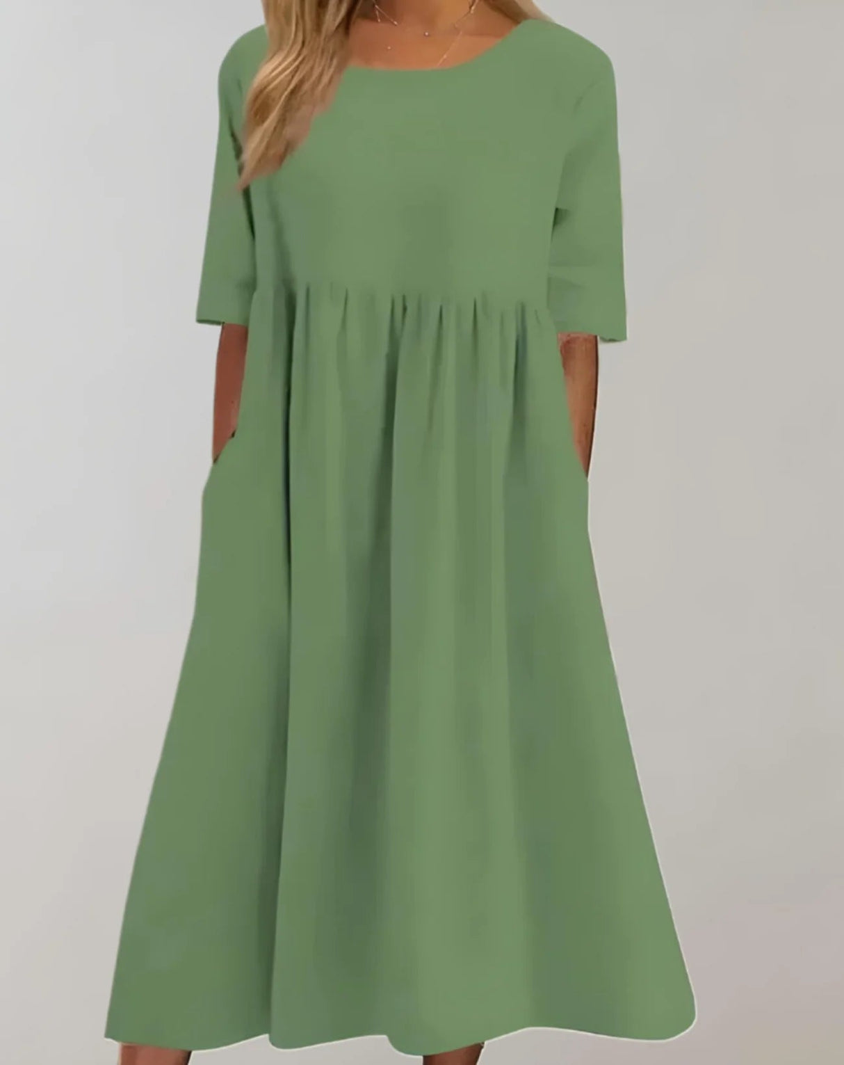 Leichtes Sommerkleid mit Taschen und raffinierter Taille