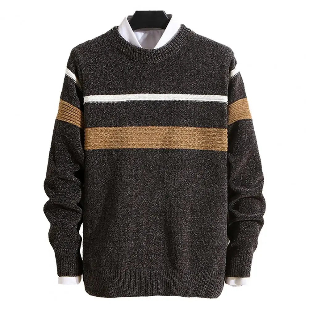 Eng anliegendes Herren-Polo mit Streifen