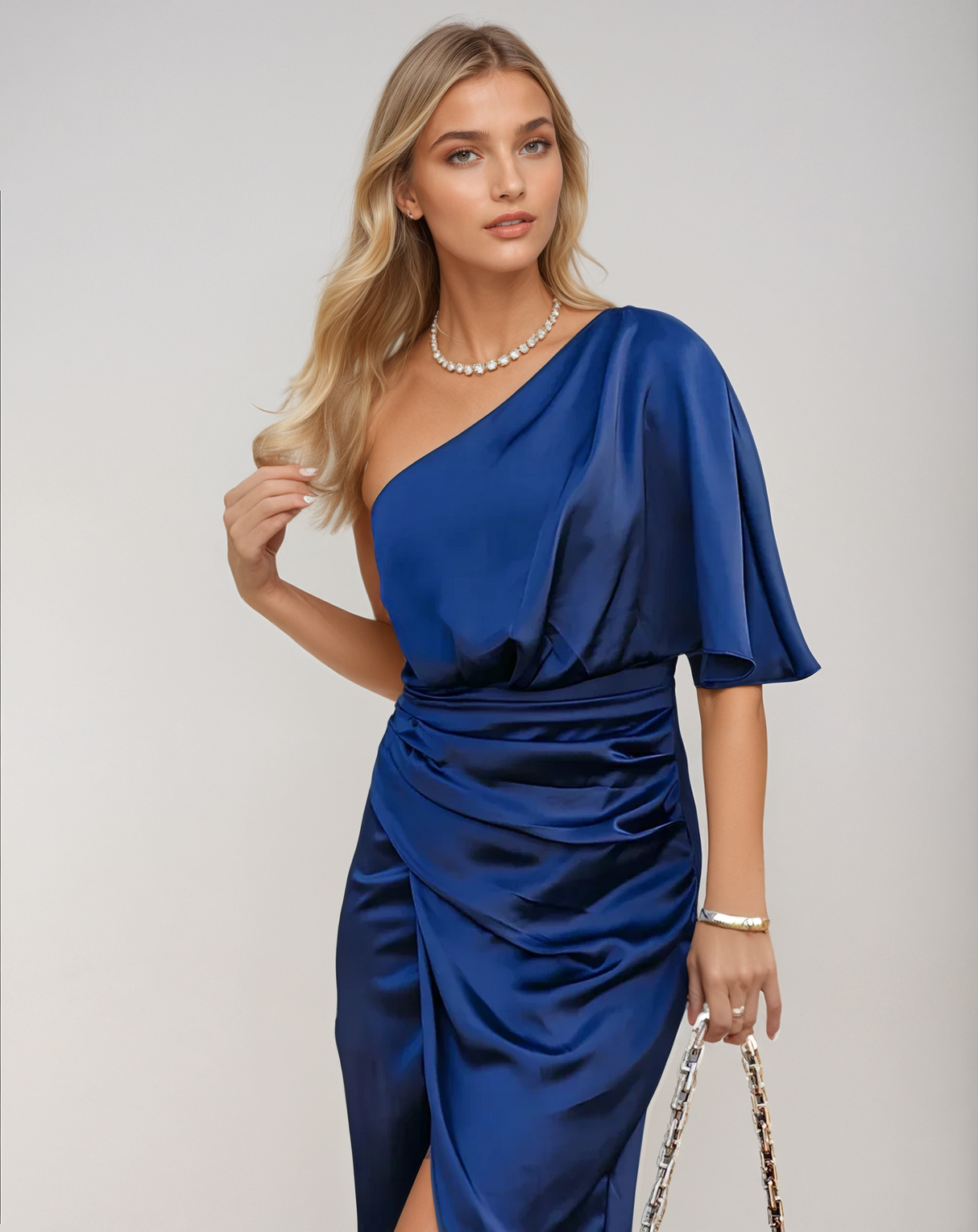 Elegantes Midikleid mit glamourösem Schnitt