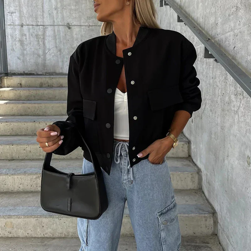 Short bomber jacket for women with flap pockets and snap closure