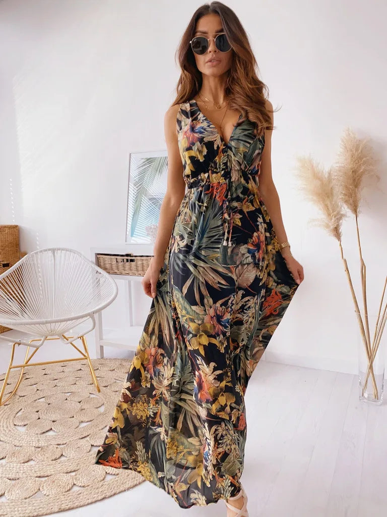 Maxikleid mit tropischem Blattmuster - elegant und bequem