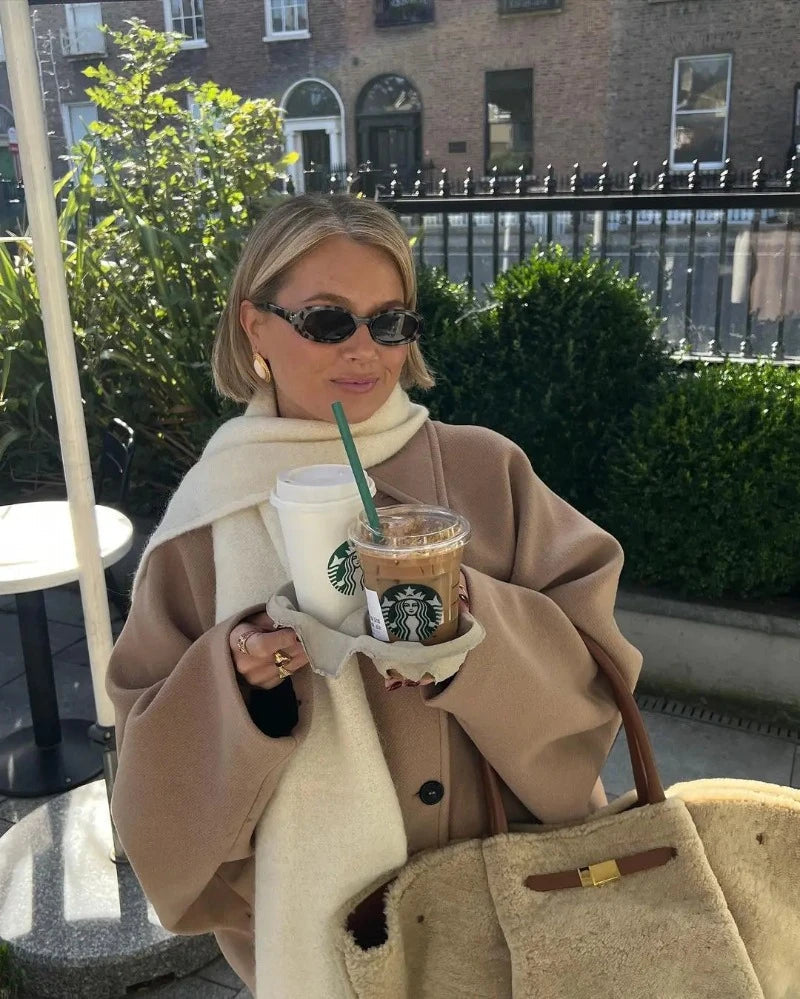 Oversize Damenmantel – Eleganter Mantel mit Knopfleiste und Kragen