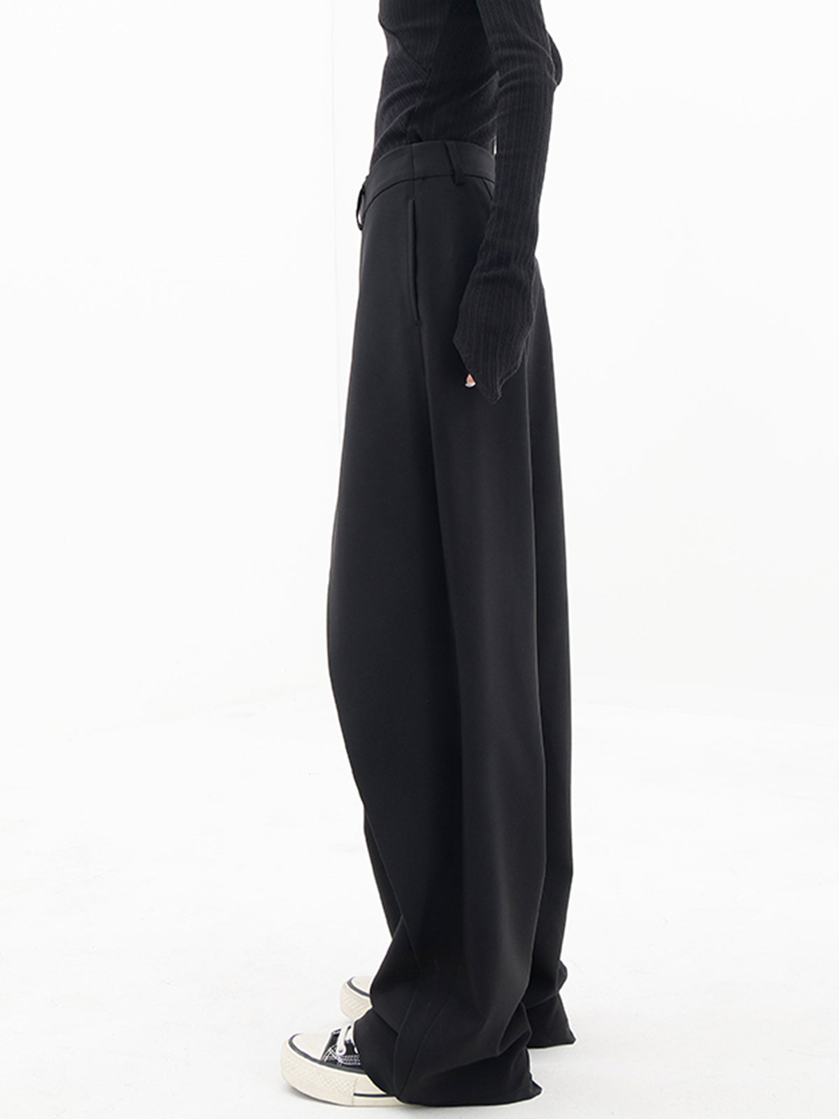 Damenhose Baggy Asymmetrisch mit Doppelknopfleiste