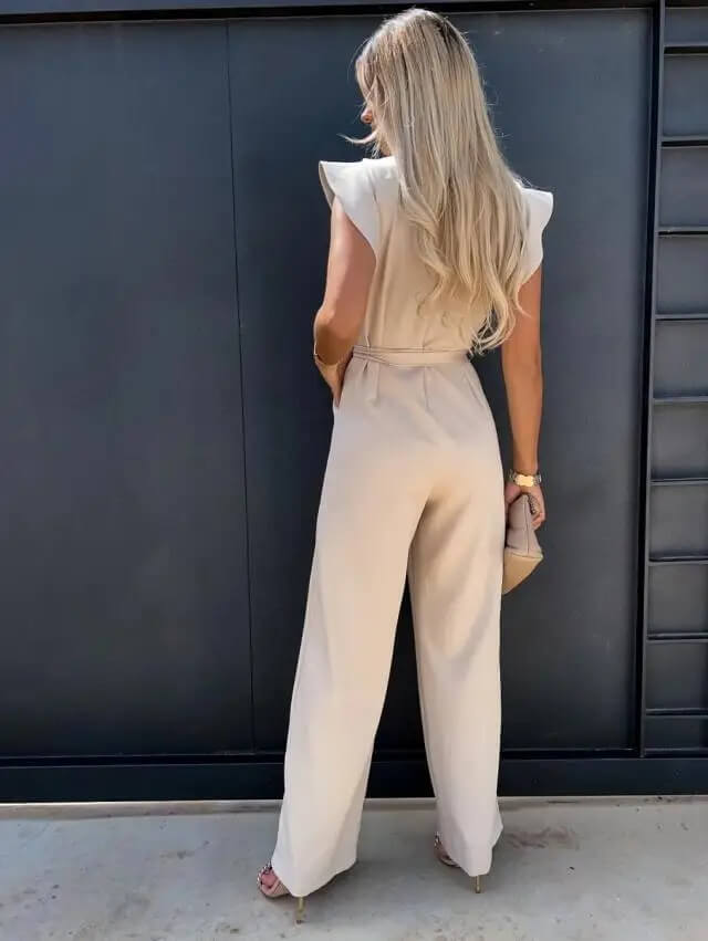 Eleganter und bequemer Overall mit Schmetterlingsärmeln