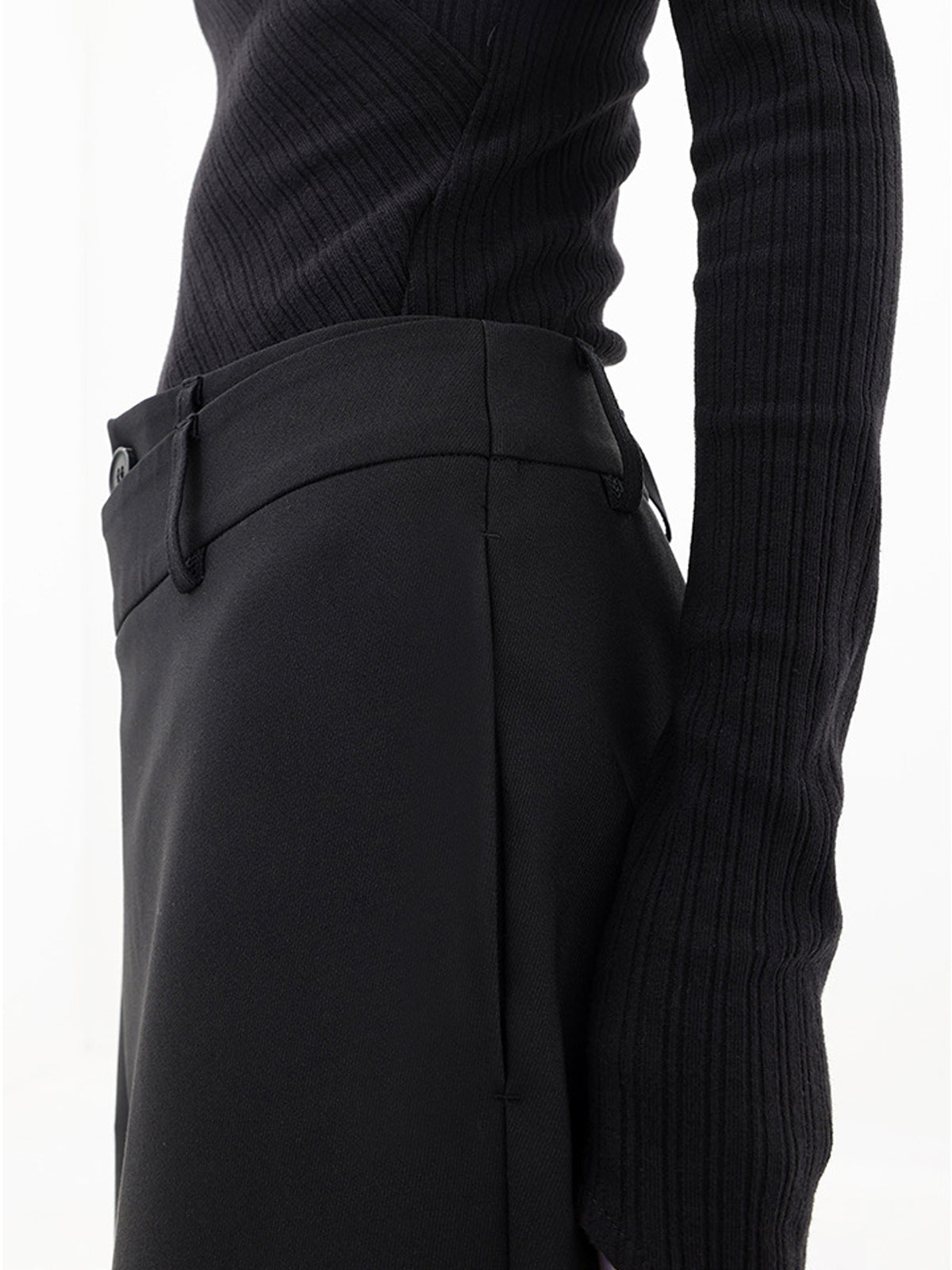 Damenhose Baggy Asymmetrisch mit Doppelknopfleiste
