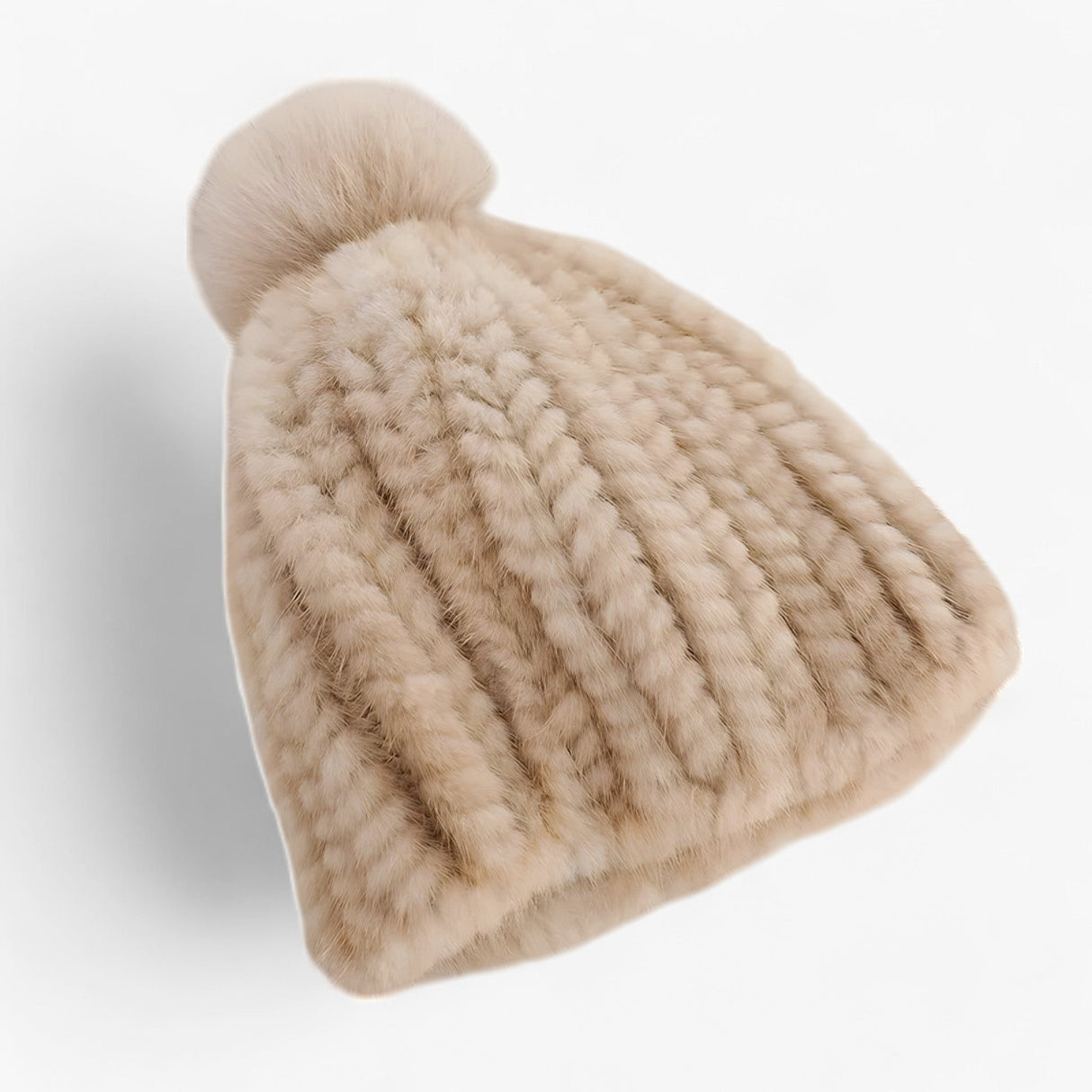 Luxus Bommelmütze – Eleganter Winterhut mit weicher Textur
