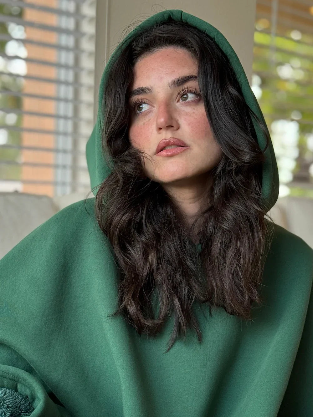 Poncho d’hiver oversize avec capuche – Design chaud et confortable