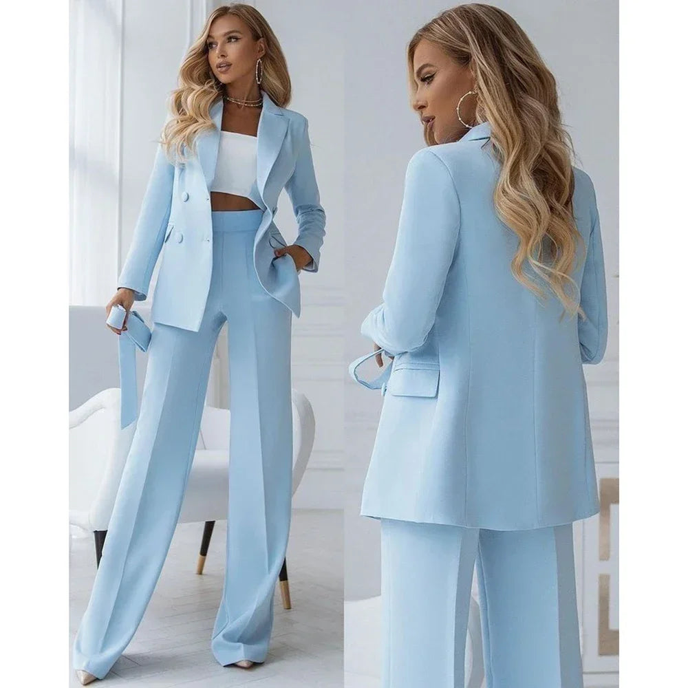 Ensemble costume bleu clair deux pièces avec blazer à double boutonnage