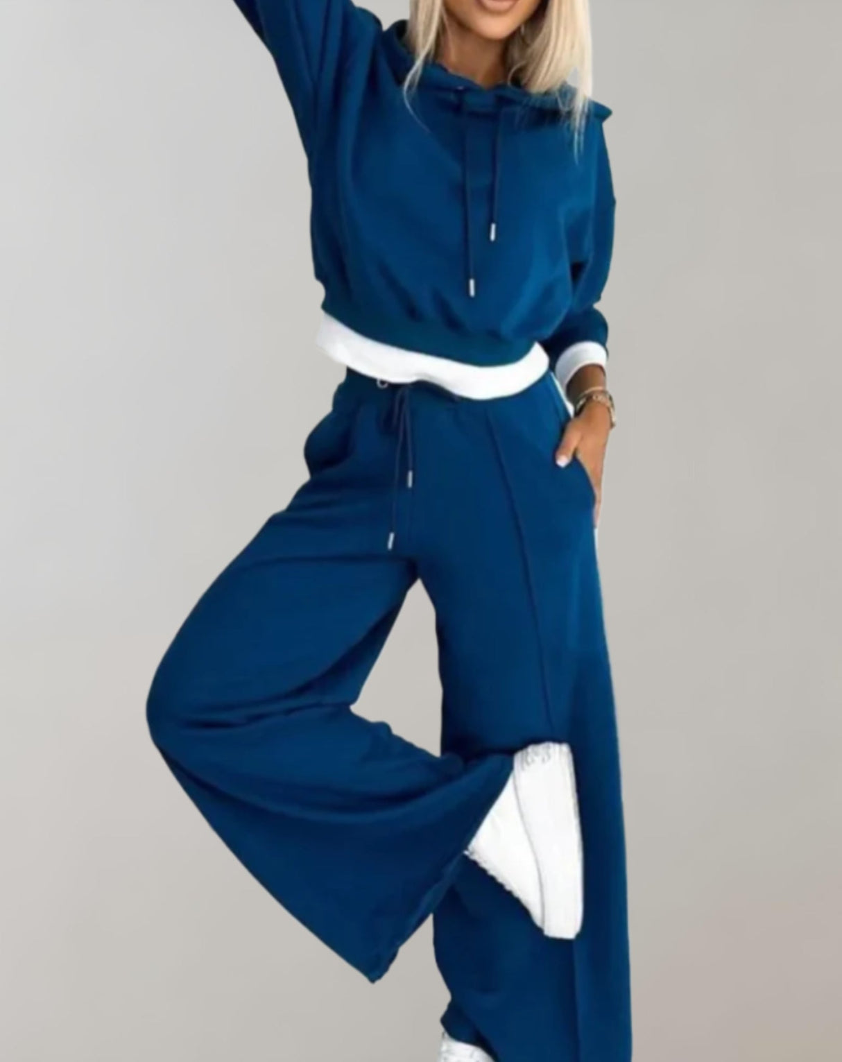 Damen Jogginghose – Weite Hose mit doppelten Seitenstreifen
