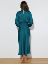Elegantes Satin-Kleid mit langen Ärmeln