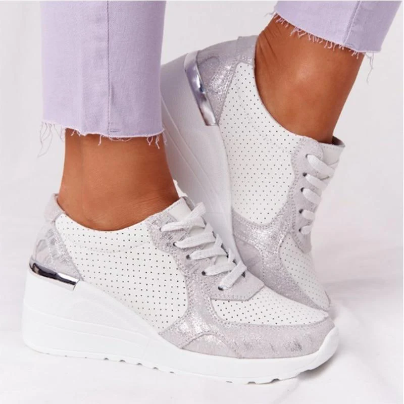 Elegant Wedge Heel Baskets with Ventilation