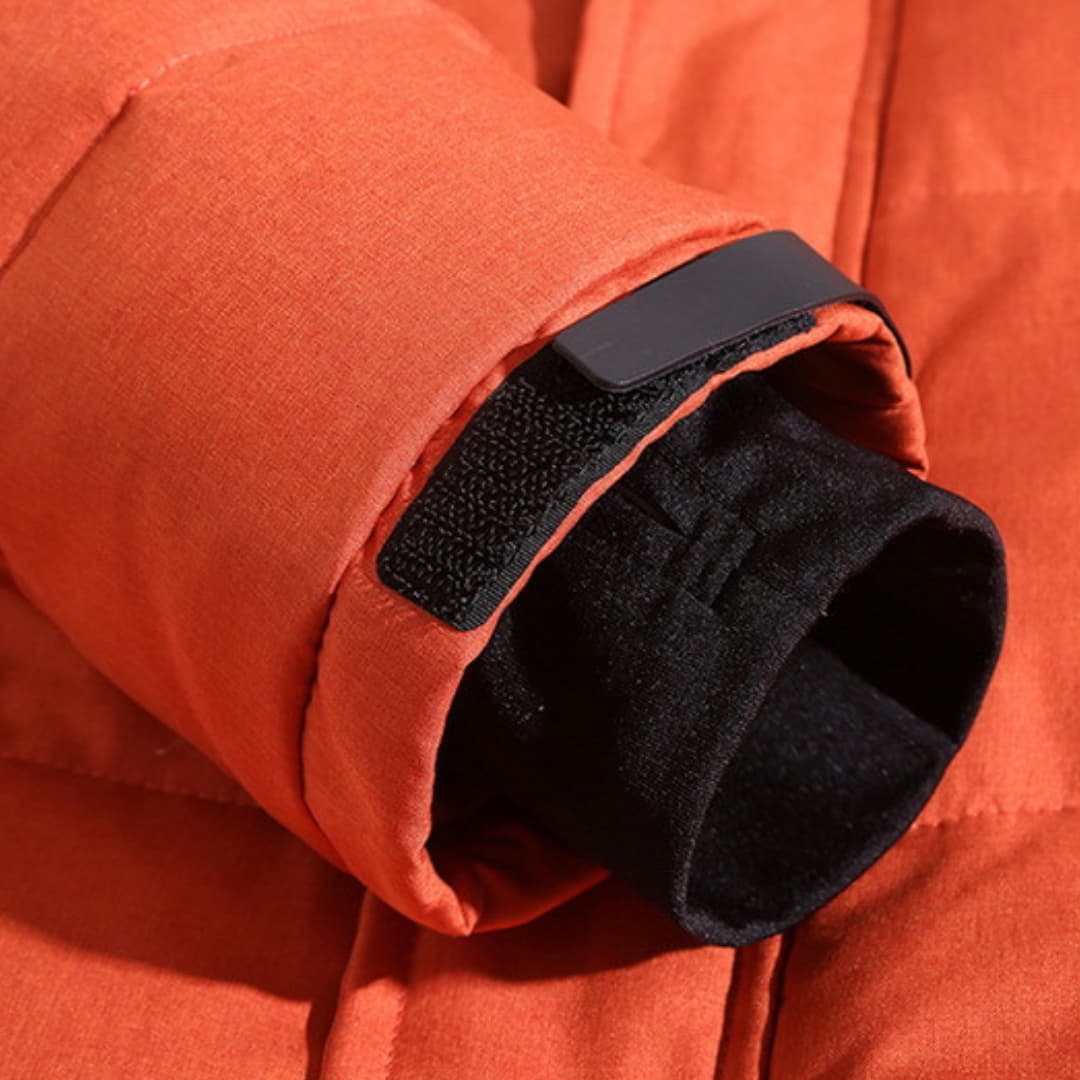 Herren Wintermantel mit abnehmbarer Kapuze – warm & funktionales Design