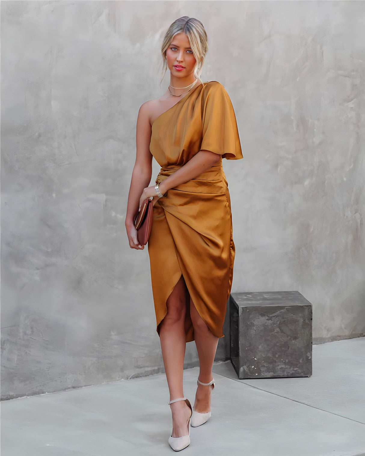 Elegantes Midikleid mit glamourösem Schnitt