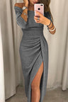 Sommerkleid mit freiliegenden Schultern und elegantem Schlitz