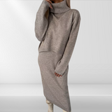 Sukienka z golfem dzianinowa – elegancka długa sukienka zimowa dla kobiet