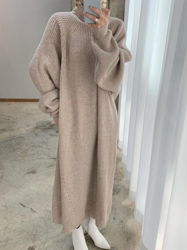 Elegantes Freizeitkleid mit hohem Kragen