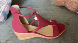 Bequeme orthopädische Sandalen aus atmungsaktivem Material