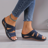 Bequeme orthopädische Sandalen mit Keilabsatz und Belüftung