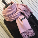 Eleganter Damenschal – Weicher Winterschal mit Fransen