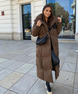 Langer Wintermantel für Damen – Eleganter gesteppter Mantel mit Gürtel