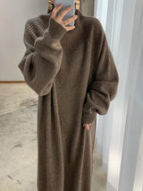 Elegantes Freizeitkleid mit hohem Kragen
