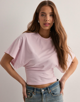 T-Shirt mit weitem Schnitt und bequemer Passform