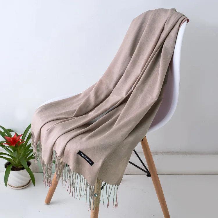 Eleganter Damenschal – Weicher Winterschal mit Fransen
