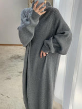 Elegantes Freizeitkleid mit hohem Kragen