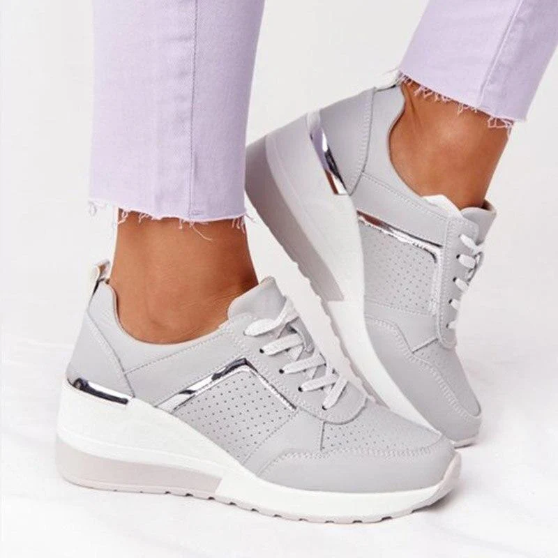 Elegant Wedge Heel Baskets with Ventilation
