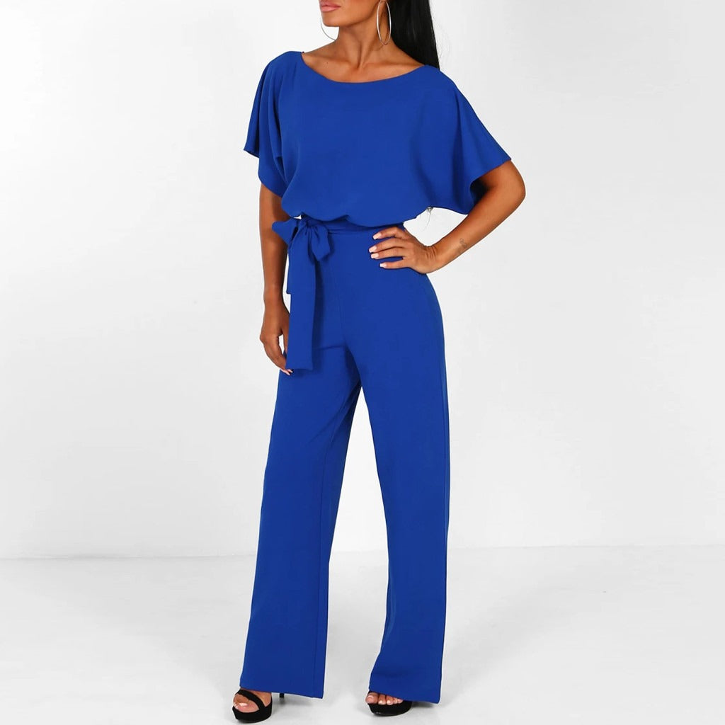 Eleganter Overall mit ausgestellten Beinen und geschnürter Taille