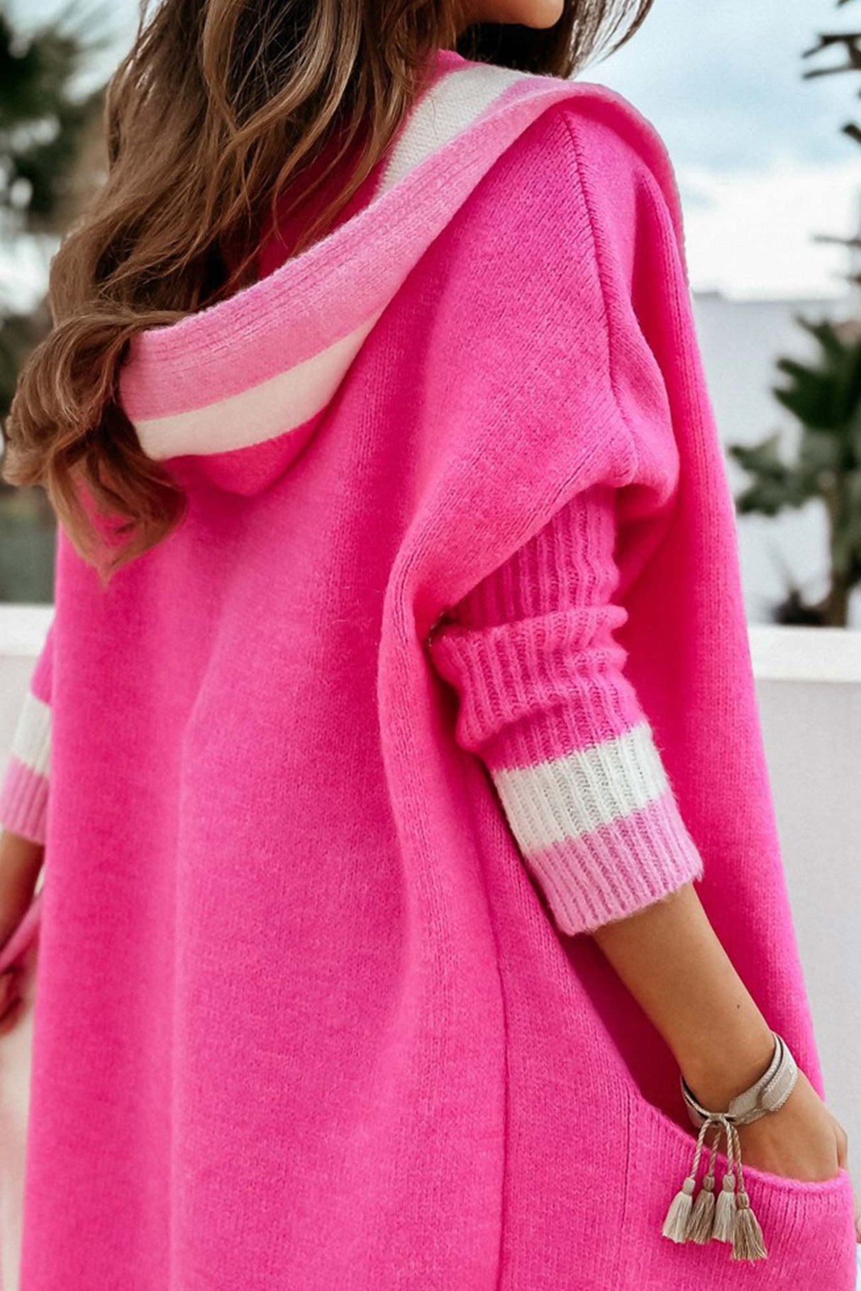 Damen Kapuzenstrickjacke mit kontrastierendem Design – Lange Herbstwesten