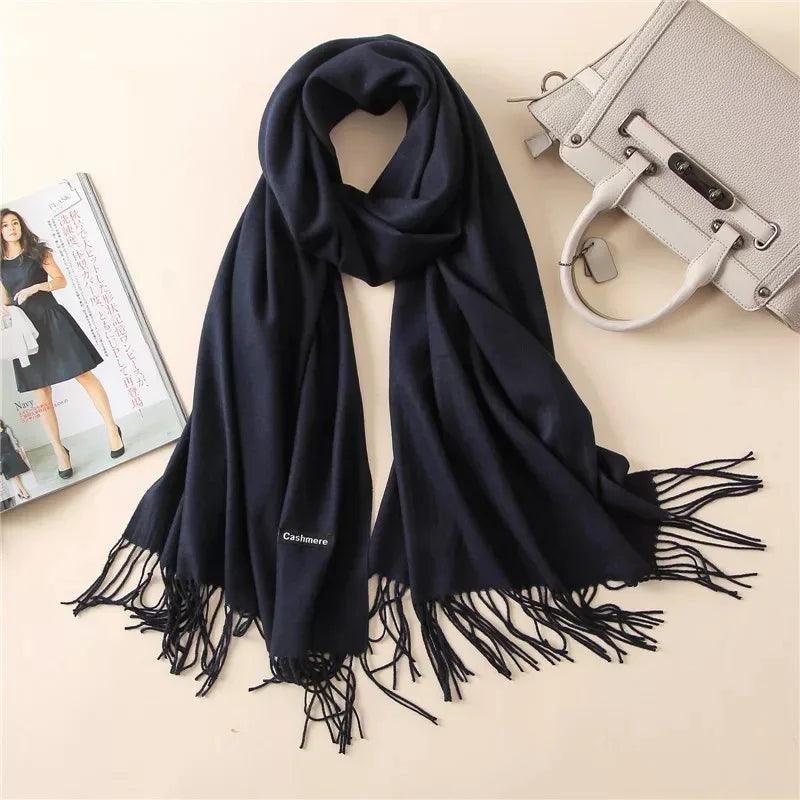Eleganter Damenschal – Weicher Winterschal mit Fransen