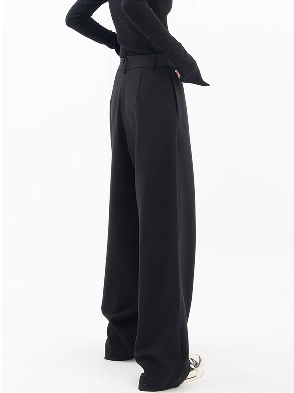 Damenhose Baggy Asymmetrisch mit Doppelknopfleiste