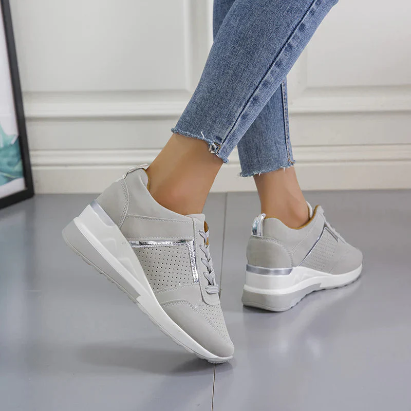 Elegant Wedge Heel Baskets with Ventilation