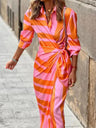 Sommerkleid mit Wickeldesign und elegantem Kragen