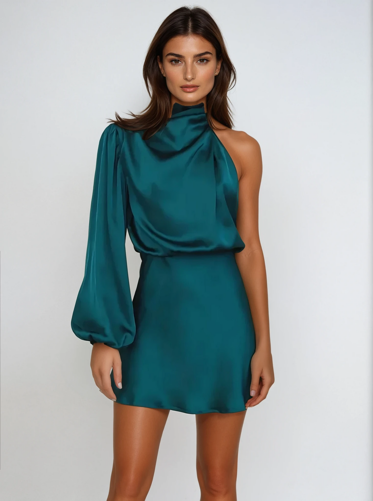 Asymmetrisches Abendkleid mit einer Schulter und Puffärmel