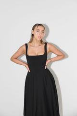 Robe Midi à Encolure Carrée - Style Élégant et Durable