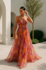 Maxikleid für den Sommer mit Blumenmuster und offenem Rücken
