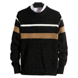 Eng anliegendes Herren-Polo mit Streifen